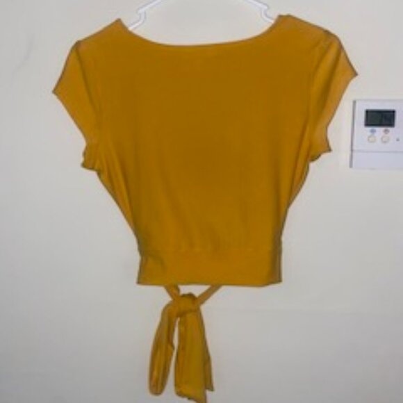 No Comment Mustard Yellow Blouse S | Short Sleeve Women's Top Like New - Picture 7 of 7